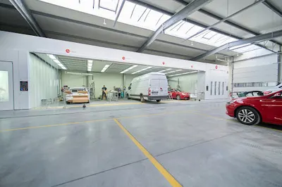 Zakład blacharsko lakierniczy Auto Centrum Lis